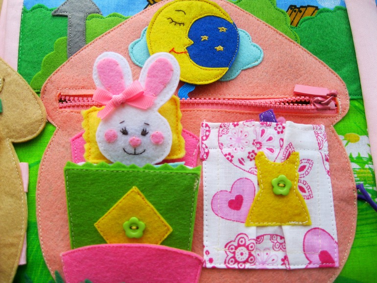 Развивающая книжечка.