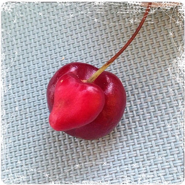 Сердечная черешенка))