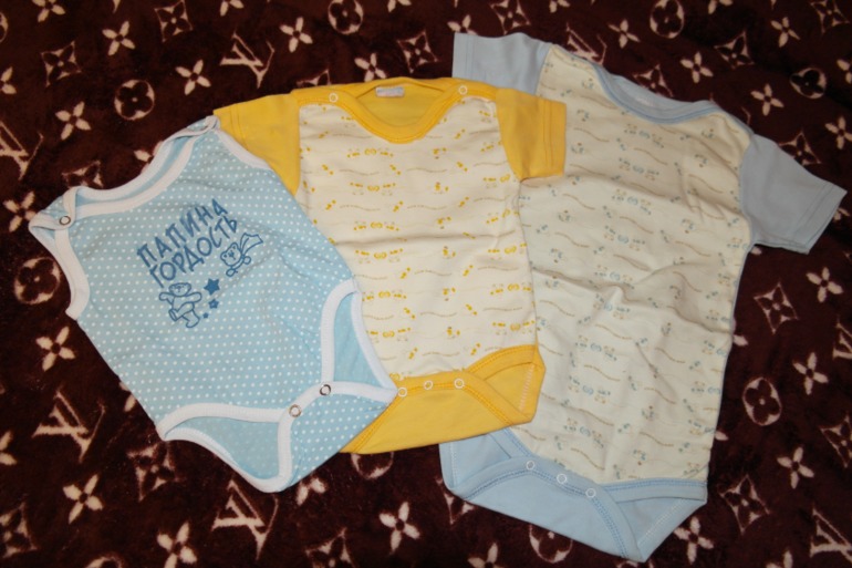 Хвасти , то что прикупила к рождению малыша.