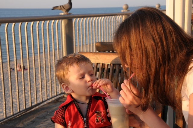 Светлогорск в мае с сыном год и 9 месяцев