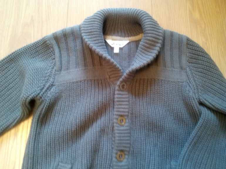 Новые кофточки-кардиганы на пуговицах. На 3 годика и на 5 лет