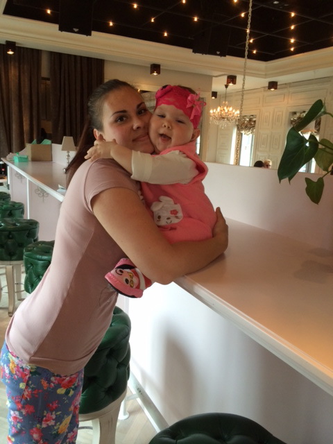 9 мес внутри и 9 мес вне животика!!!!!