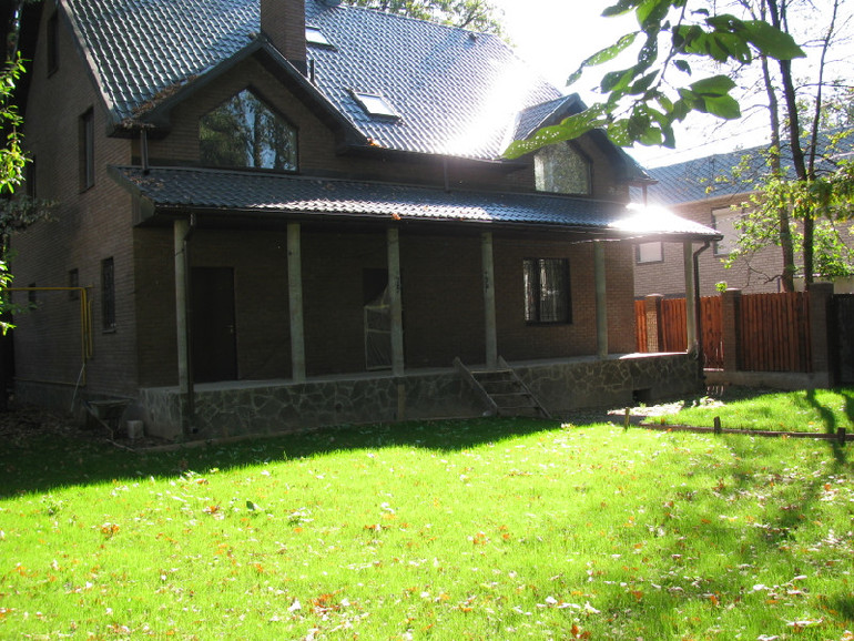 Свой дом в черте в города)) Москва