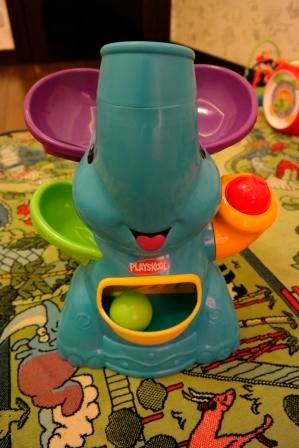 наши любые игрушки с 0 до 11 месяцев))