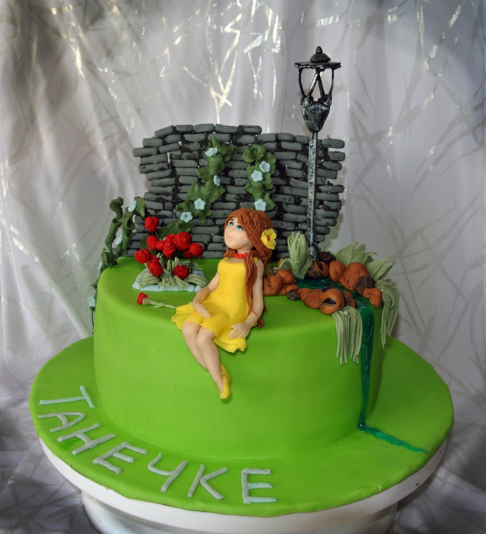 Девушка в желтом