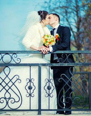 При заказе свадебной съёмке букет и макияж в подарок 20 тыс. руб. полный день )