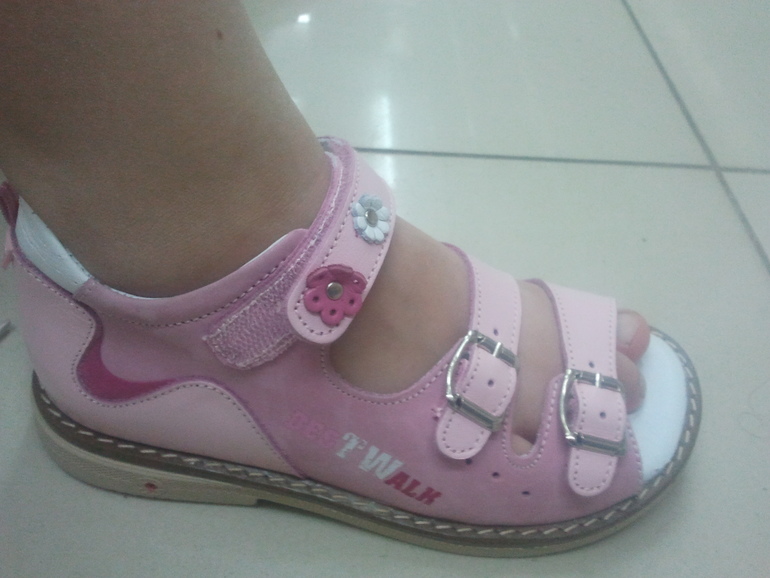 Нужны срочно босоножки ортопедические для девочки размер 30-31