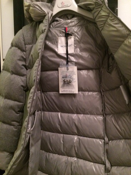 Новый пуховик Moncler - на 12лет!!Очень стильная модель...