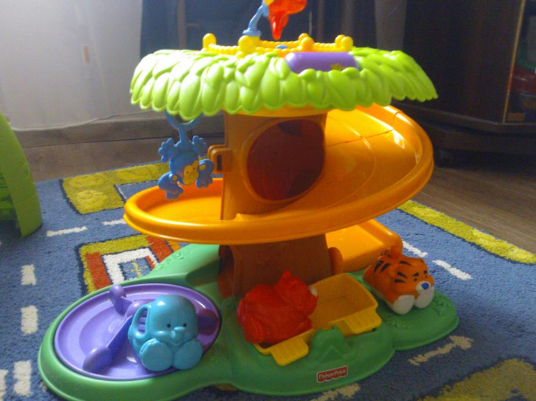 Игрушки Fisher Price Б/У все в наличии по низкой цене.