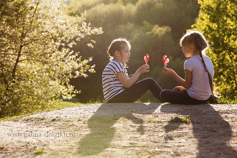Подружки. Прогулка в усадьбе Коломенское.