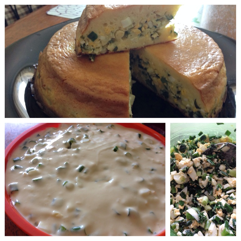 Заливной пирог с зеленым луком и яйцом