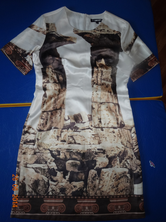 Платье( пристрой) Д.Г. 2500р.
