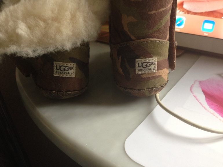 Угги для мальчика))))