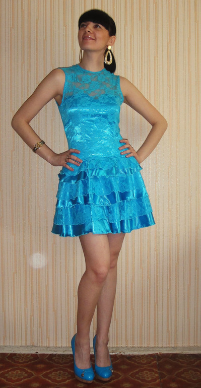 Ну а теперь ПЛАТЬЯЕ)))