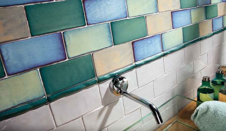 Какая плитка больше подойдет к серой кухне Лидинго? Фото под катом...