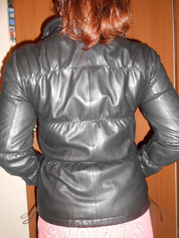 Продам куртки и плащи женские всё новое!
