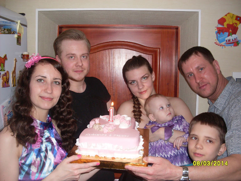 Вот и мы отметили годовасие Ксюнечки...