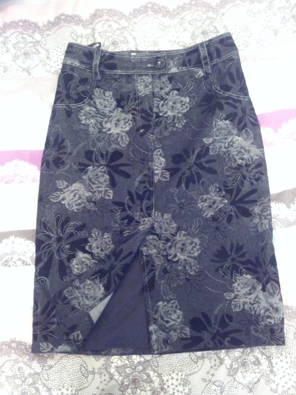 Юбка карандаш 42-44.