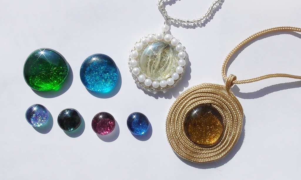 Украшаем стеклянные камушки. Мастер-класс