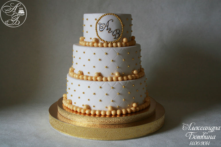 Свадебный тортик,170 шариков!!!