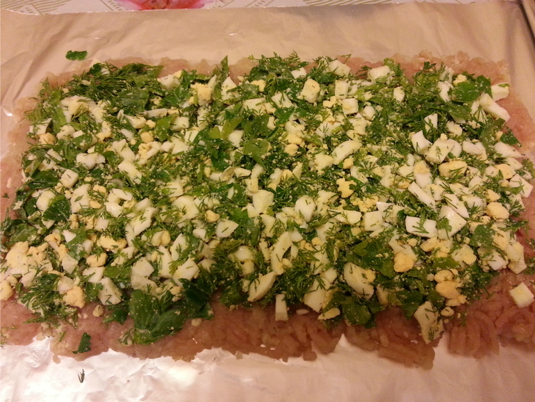 МК рулет из индейки с яйцами.