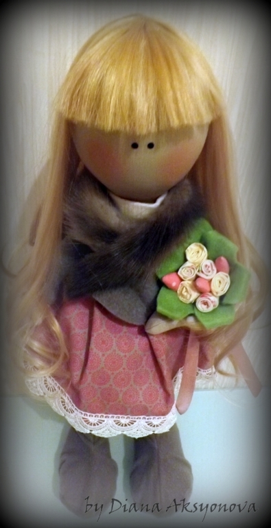 Блондинка с цветами)