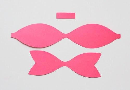 Понравились бантики и пинеточки! Несложно и очень красиво!