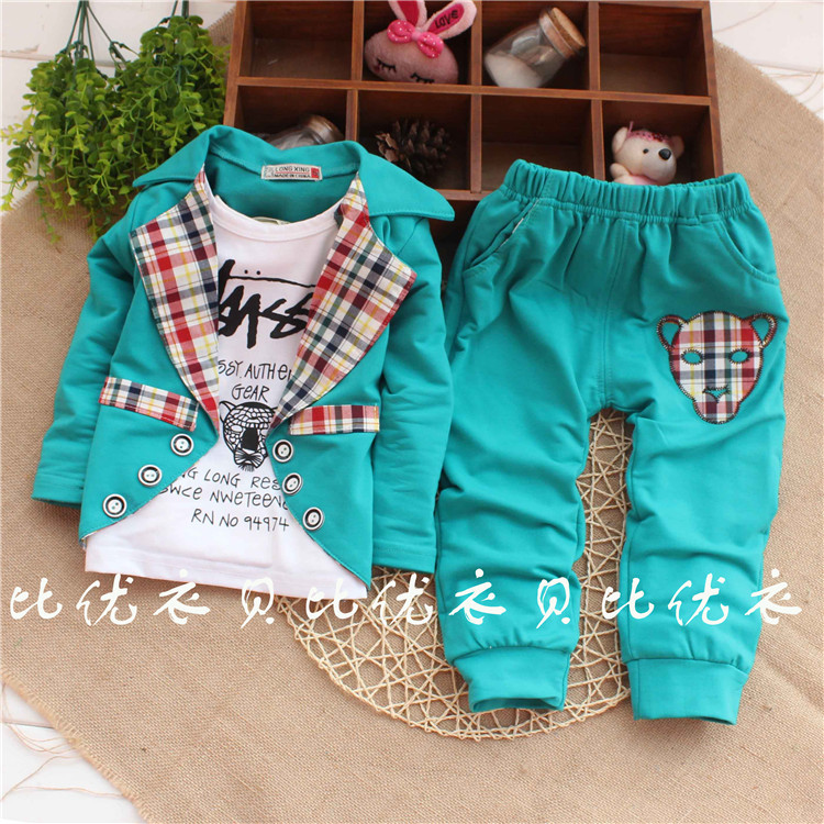 Костюм (1-2-3-4 года) 690 руб.