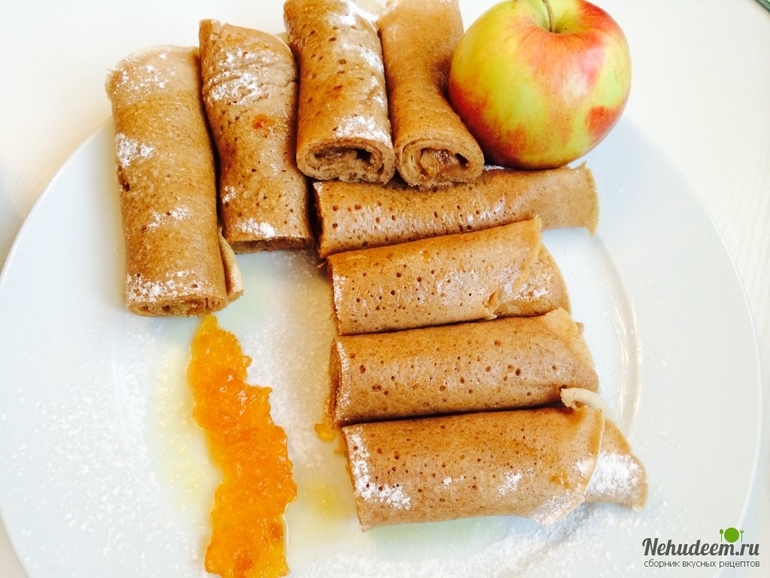 Ароматные блинчики с яблочной начинкой