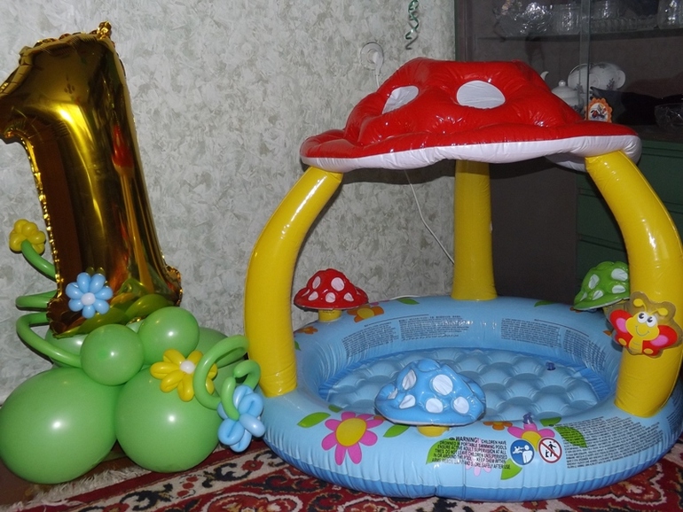 ГодоВасие на васильковой полянке в компании с божьими коровками