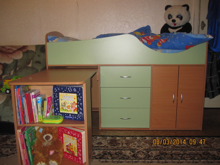 Девочки хвастаюсь новенькой кроваткой