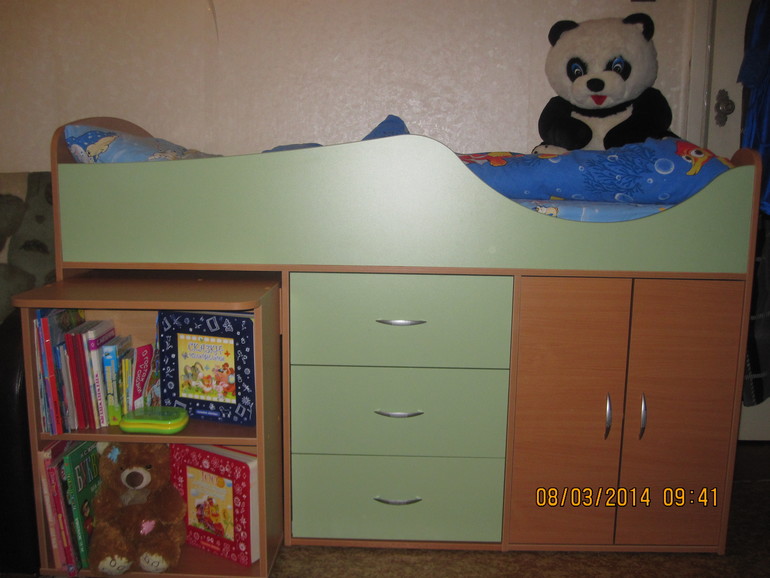 Девочки хвастаюсь новенькой кроваткой