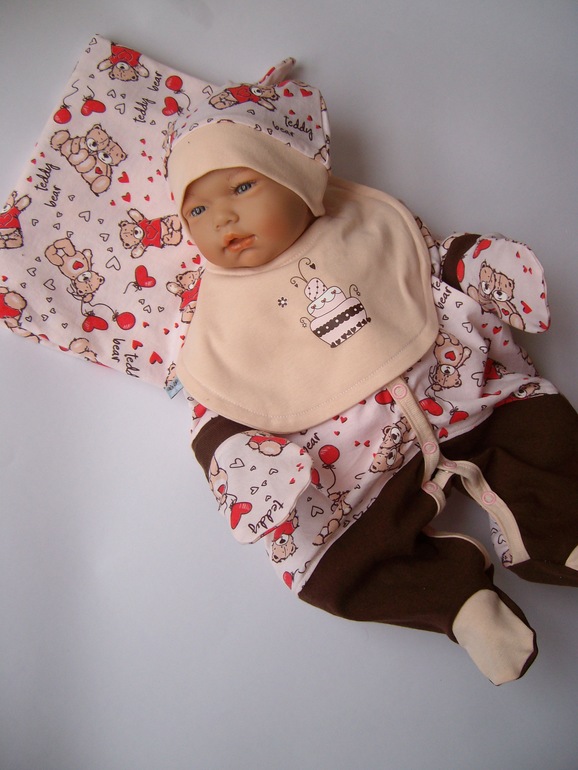 Одежда для малышей. Ручная работа