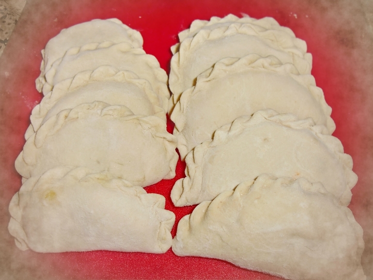 Домашняя кухня (пельмени,манты,вареники, пирожки, кыстыбыи,хычины)