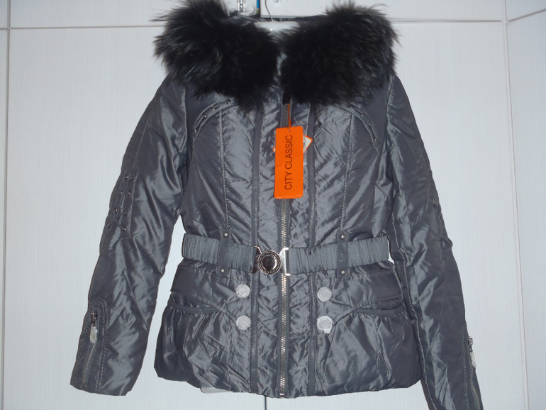 Пуховик новый р 42