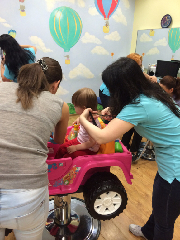 Наши первые подстригушечки в Чик-Чик...)))