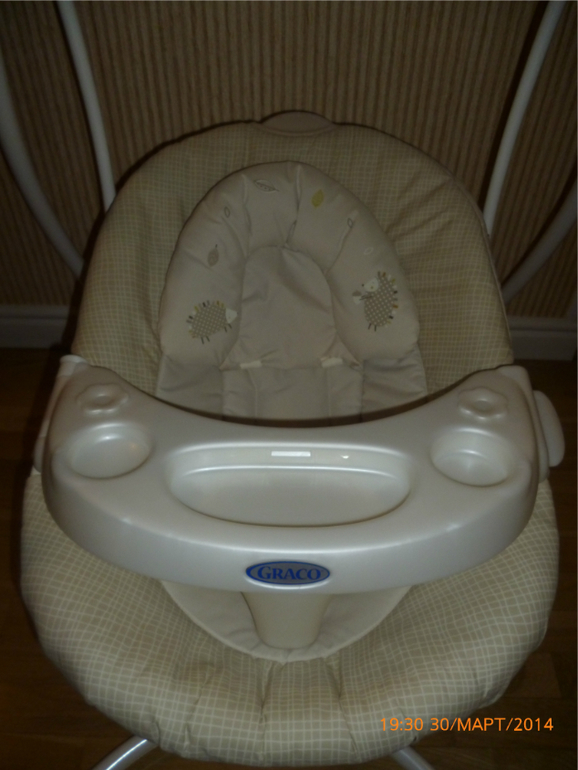 Продам качели детские электронные Graco Lovin’ Hug (Грако Лавин Хаг) за 4500 р. в идеальном состояни