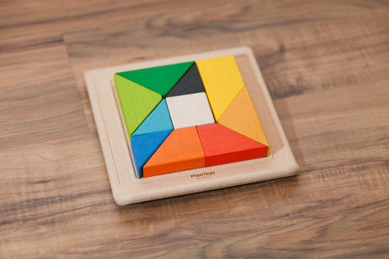 Необычная мозаика головоломка от Plan Toys