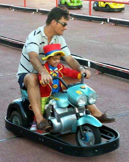 Лушее место для отдыха с малышами - Испания, маленькое море.