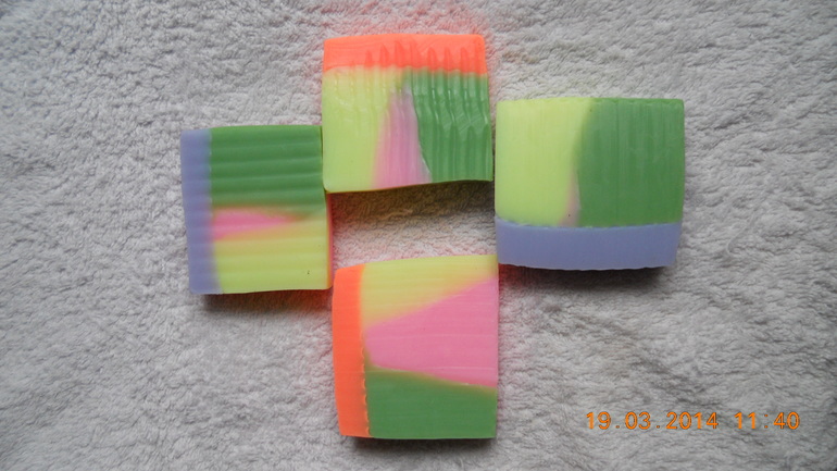 Здравствуйте девочки-мыловарочки!