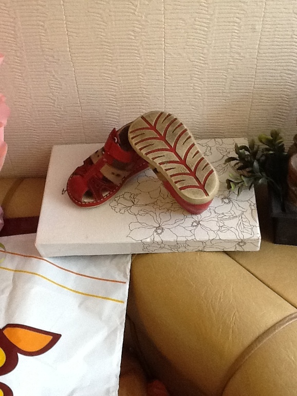 Сандалики с ортопед. стелькой. на 19-20 разм