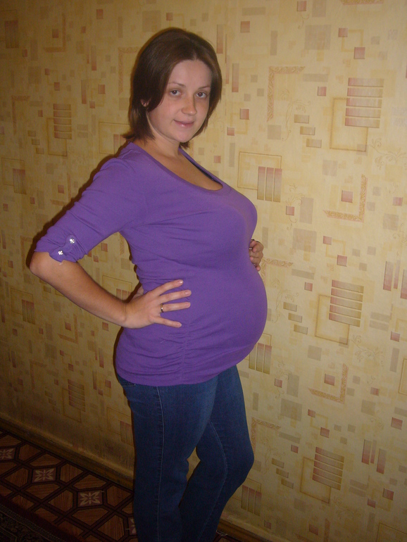 Сравните две беременности (фото)