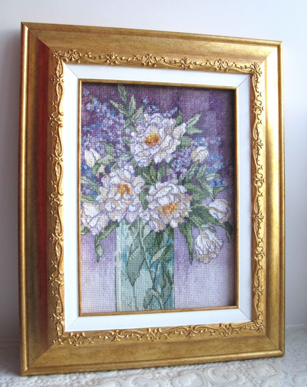 пионы и хомяк