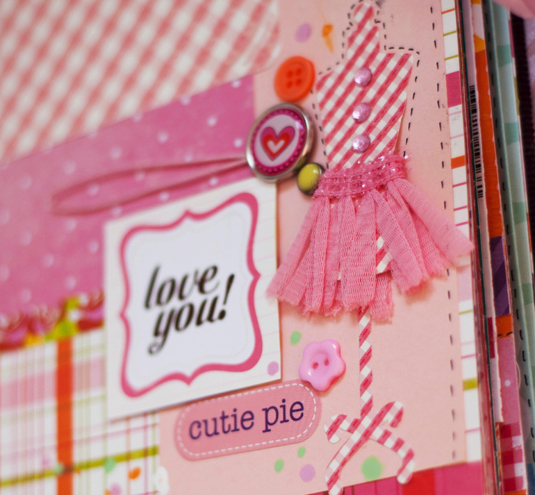 Альбом для девочки. Продаётся.