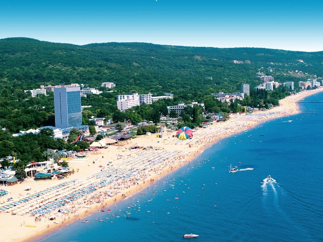 В Болгарию с малышом. Много вопросов.