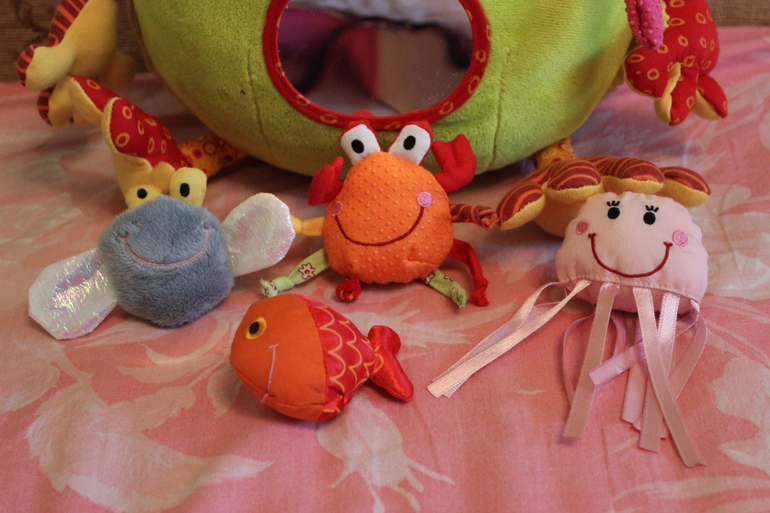 Чудесная игрушка от Lilliputiens