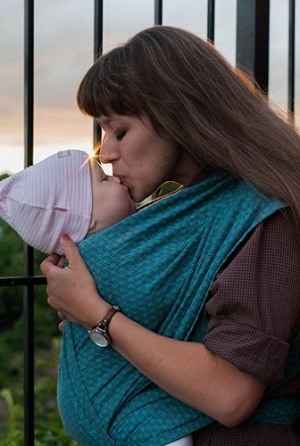 Слингостиль в папиной рубашке =)