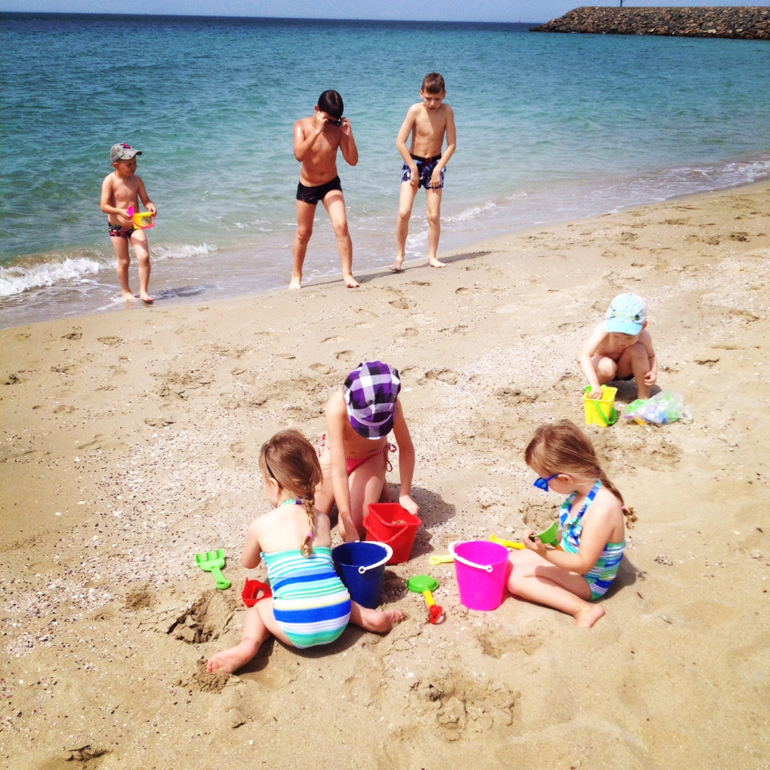 Мооре море...