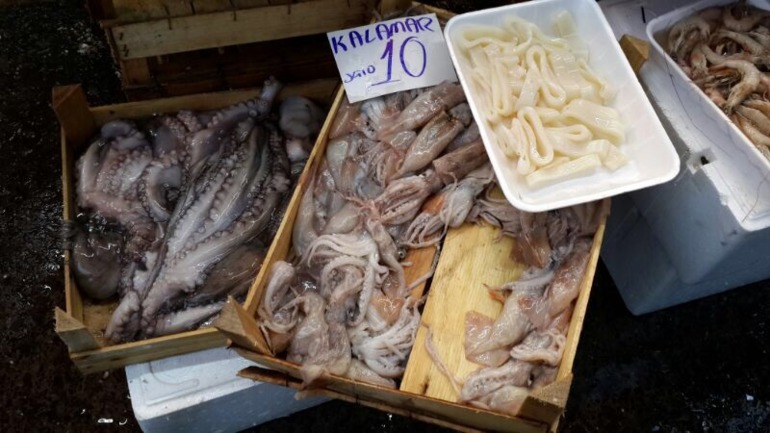 И снова рыбный базар....