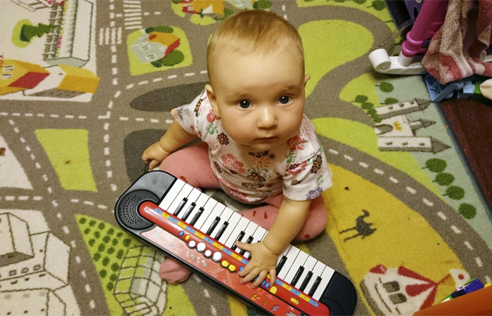 http://mamyprofi.ru/muzyka-dlya-detej 